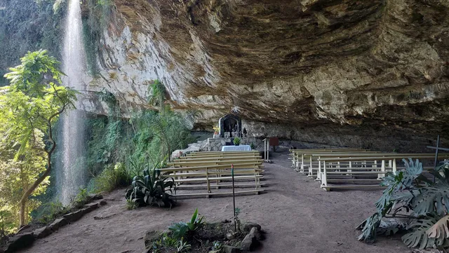 Gruta do Poço Certo