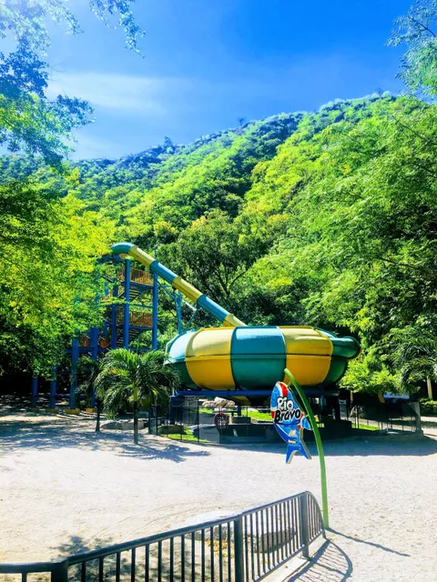 Restaurante Menzuly, Municipio de Umpala
