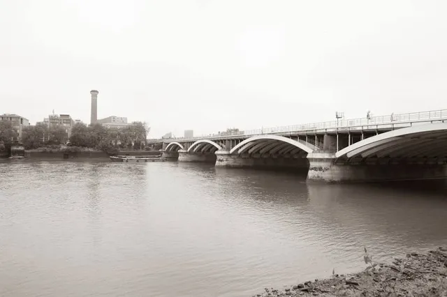 Grosvenor RailwayBridge