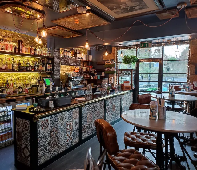 Two Sisters Bar & Kitchen