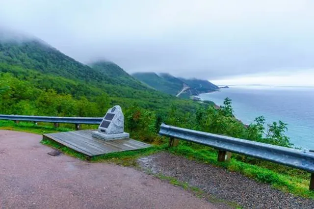 Le Vieux Chemin du Cap-Rouge Trailhead