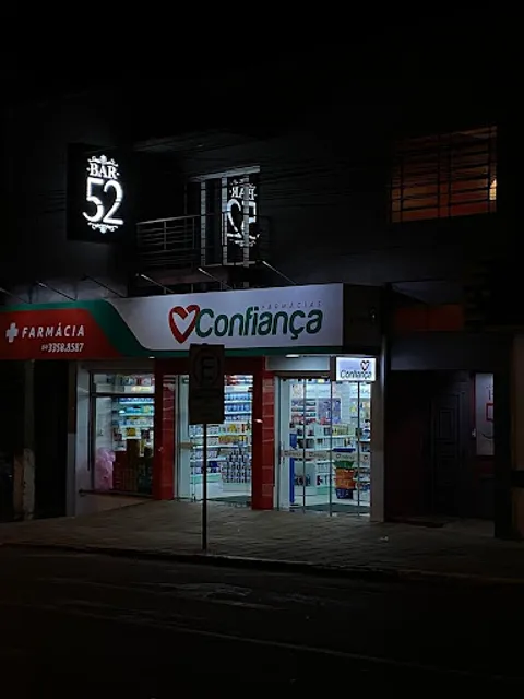 Bar 52 by Alvaro Cyrino