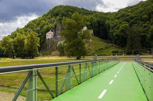 Cyklotrasa Trenčín - Nemšová - Horné Srnie