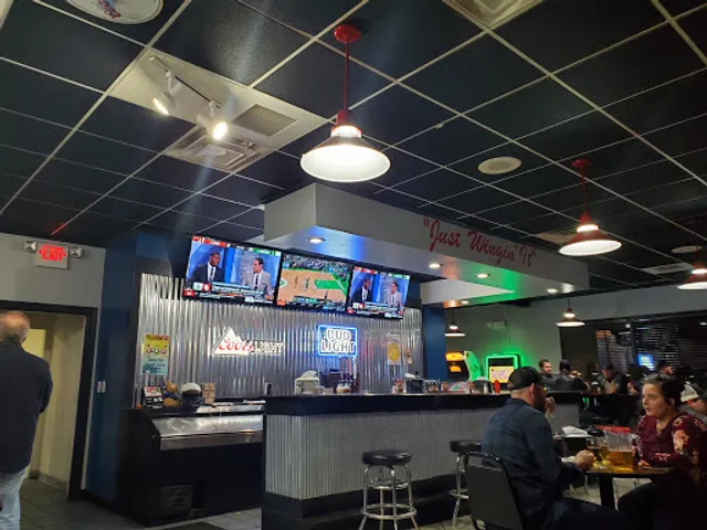 MudBums Sports Grill