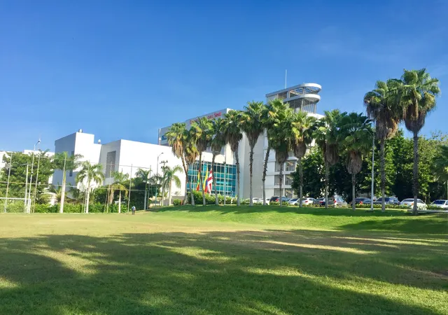 Universidad Del Sinú - Sede Santillana