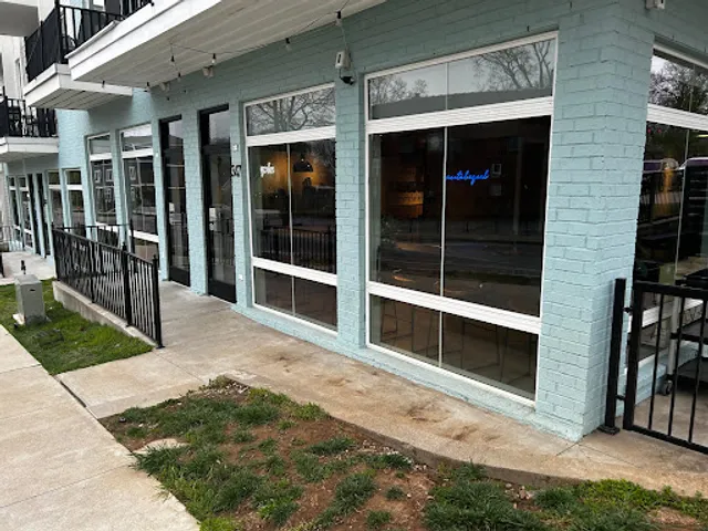 Momento Specialty Coffee - EAST