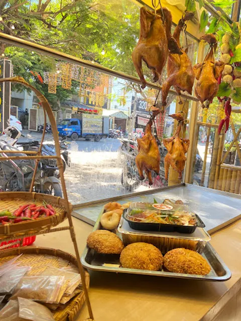 Gà Nướng Lu 3 Ngon Đà Nẵng