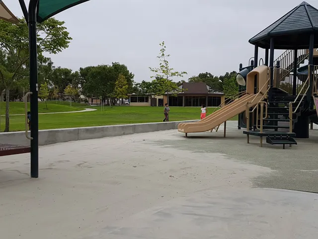 Deerfield Community Park