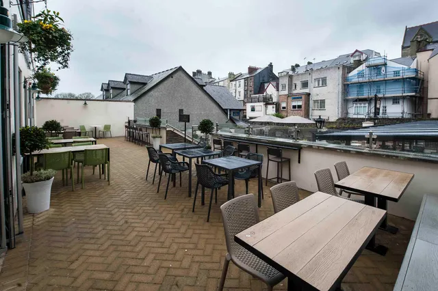 Tafarn Y Porth - JD Wetherspoon