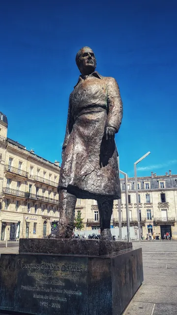 Statue of Jacques Chaban Delmas