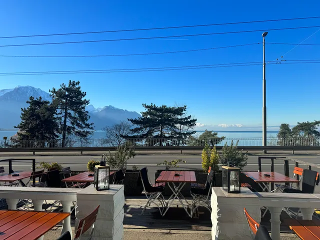 Léman Bae Steakhouse Restaurant