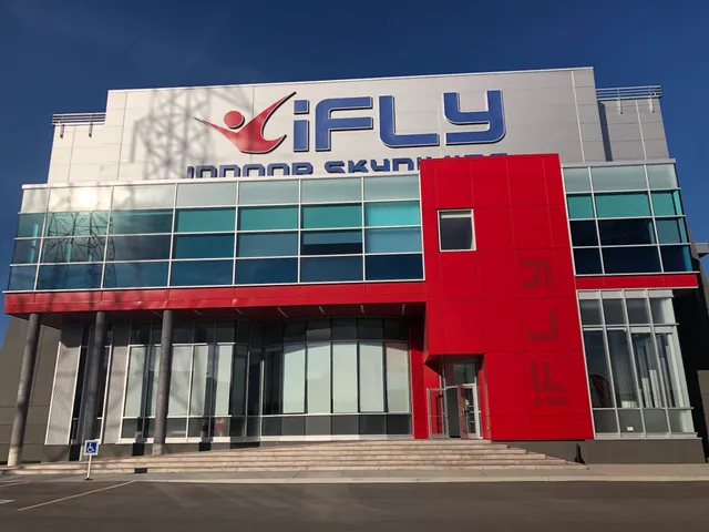 iFLY Whitby Indoor Skydiving