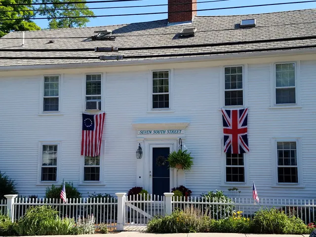 Seven South Street Inn