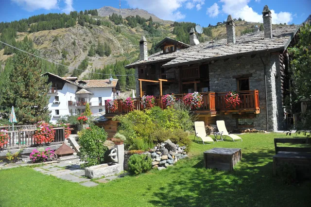 Les Trompeurs Chez Odette