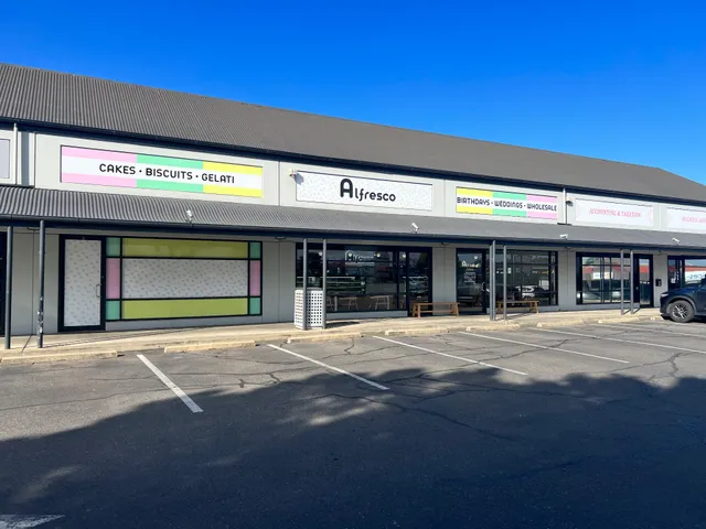 Alfresco 2 Cakes & Gelati