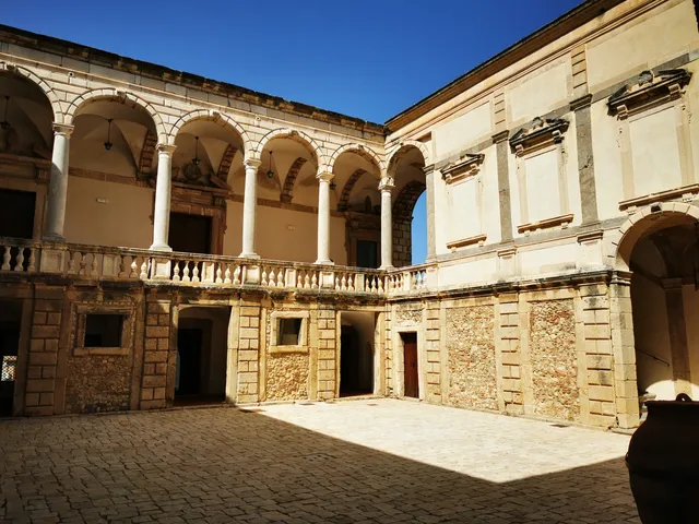 Il Castello di Roccavaldina