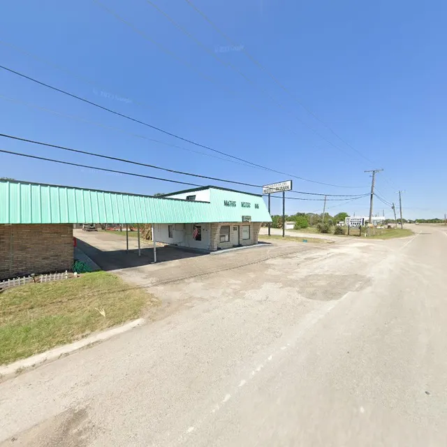 Mathis Motor Inn & RV Park