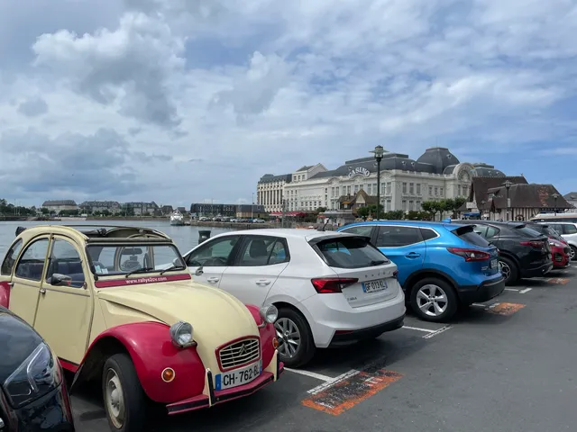 La Normandie en 2CV