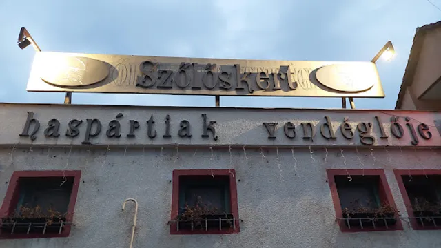 Szőlőskert -A haspártiak vendéglője