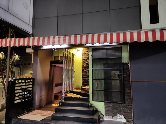 SUKKUBHAI BIRYANI - MULTICUISINE RESTAURANT - Thousand Lights