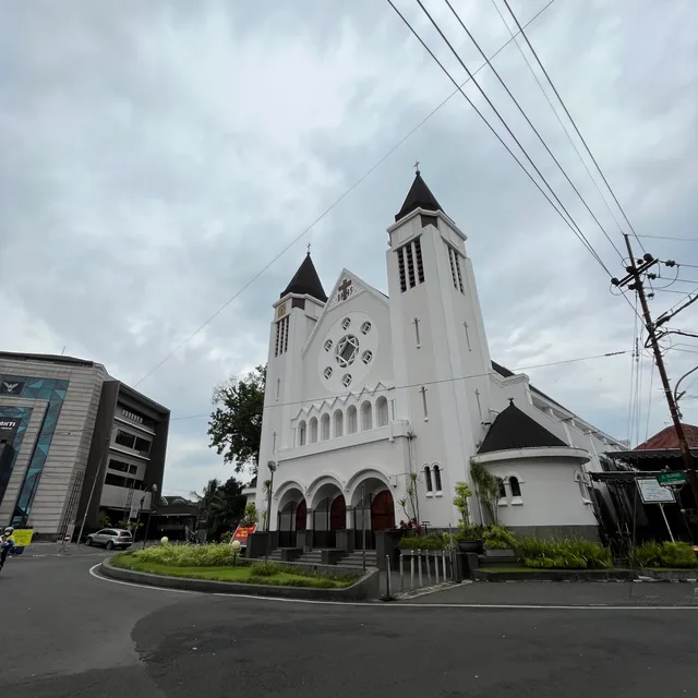 Gereja Katedral Paroki Santa Perawan Maria dari Gunung Karmel
