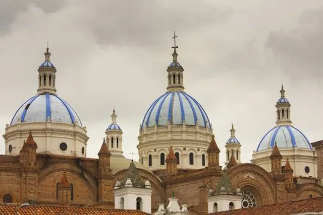 Plaza San Francisco Cuenca Ecuador