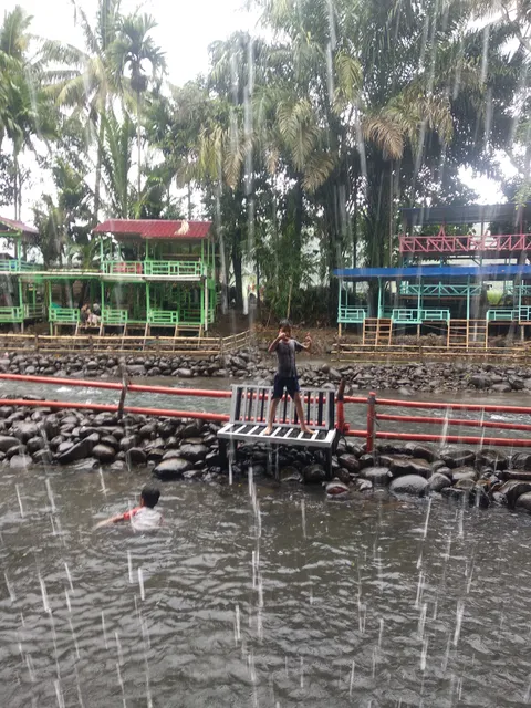 Objek Wisata Sungai Kasie