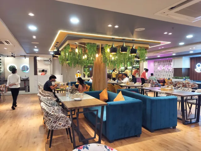 The Robot Restaurant Yellow House Lucknow Top 10 Restaurant, Best Chinese Restaurant and Best Restaurant in Lucknow