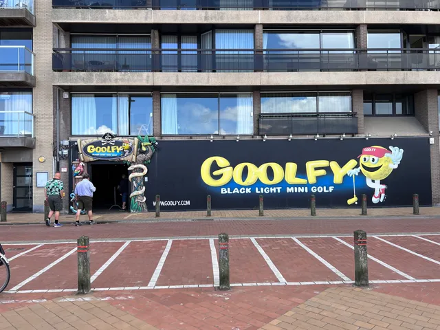 Goolfy Blacklight Minigolf