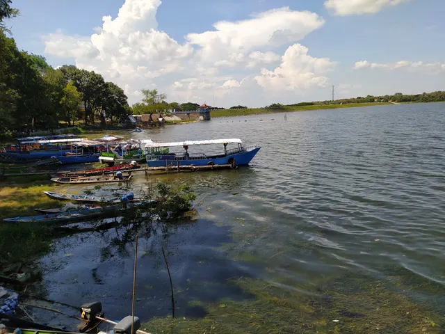 Wisata Waduk Gondang Lamongan