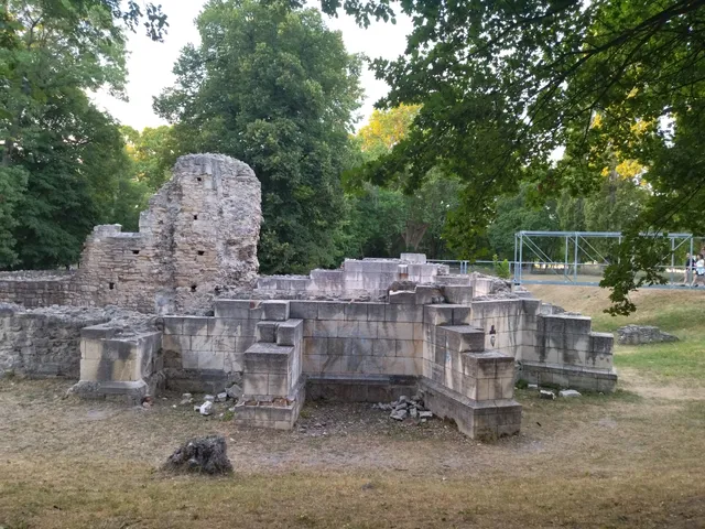 Medieval Dominican Convent and Royal Mansion