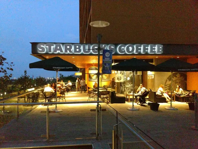 Starbucks Nuevo Sur
