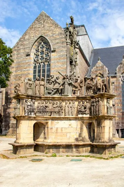 7 crosses Monumental Association of Britain