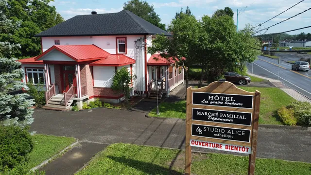 Hôtel les quatre bonheurs