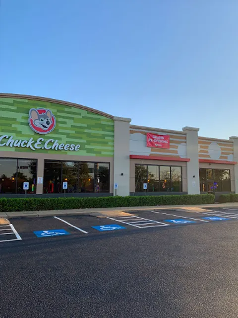Chuck E. Cheese