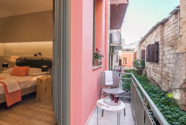 Viaggio Elegant Rooms