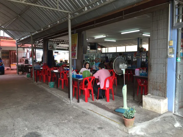 หมูสะเต๊ะเจ๊สมบูรณ์