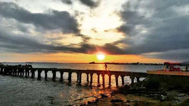 Pantai Bahari Polewali