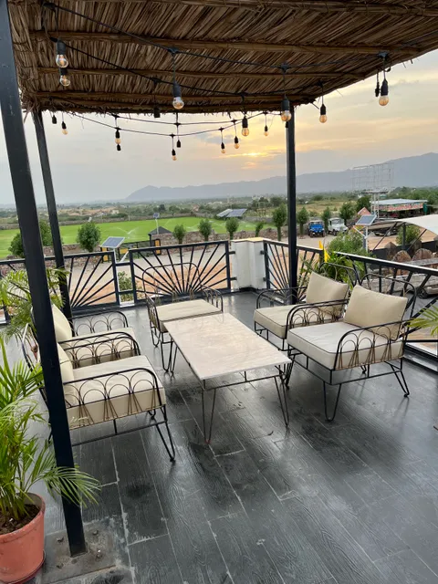 SOL HOUSE CAFE by RAWAI