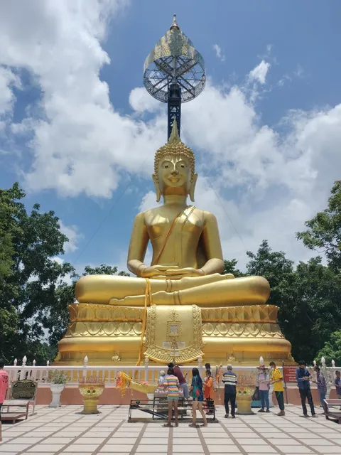 Wat Phra Phutthabat Khao Kradong