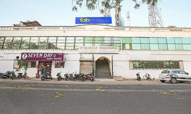 FabExpress VMB - Hotel in Bharathi Nagar, Pondicherry