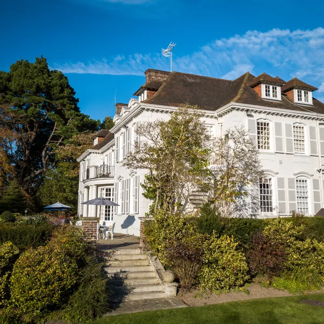 Gorse Hill Hotel Surrey
