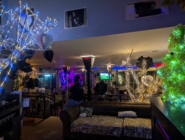 Le Carnivore - Restaurant Bar Lounge