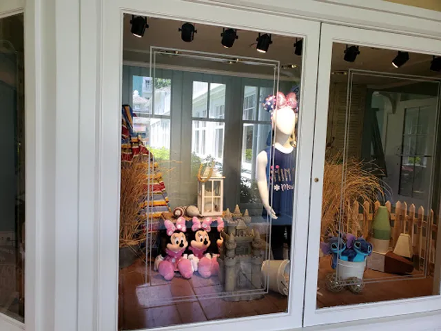 Beaches & Cream Soda Shop