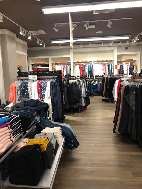 Banana Republic Factory Store