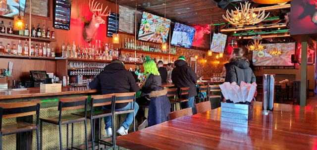 Uncle Buck’s | Dinner, Drinks, & Dancing