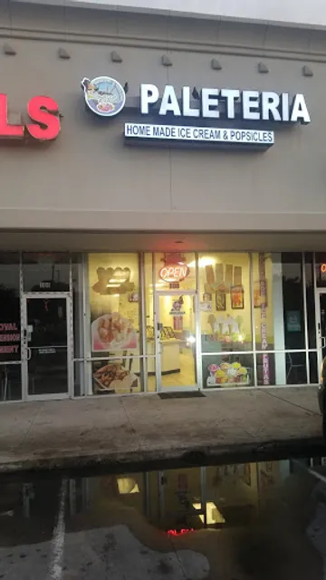 La Monarca Michoacana Palateria y Neveria