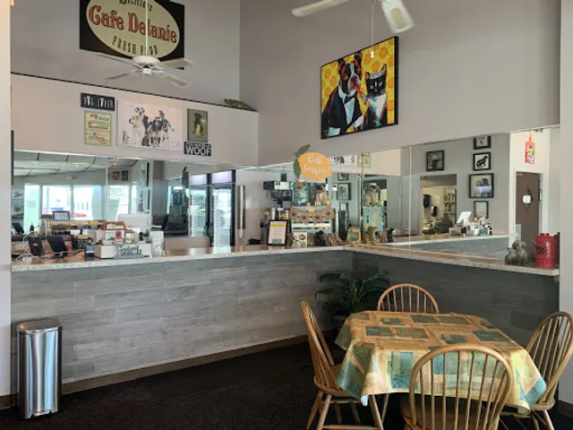 Cafe Delanie