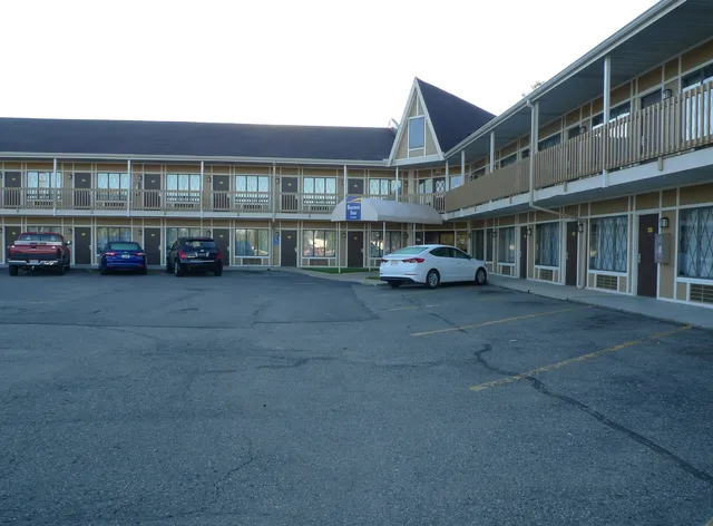 Burton Inn & Suites