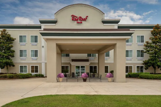 Red Roof Inn & Suites Houma